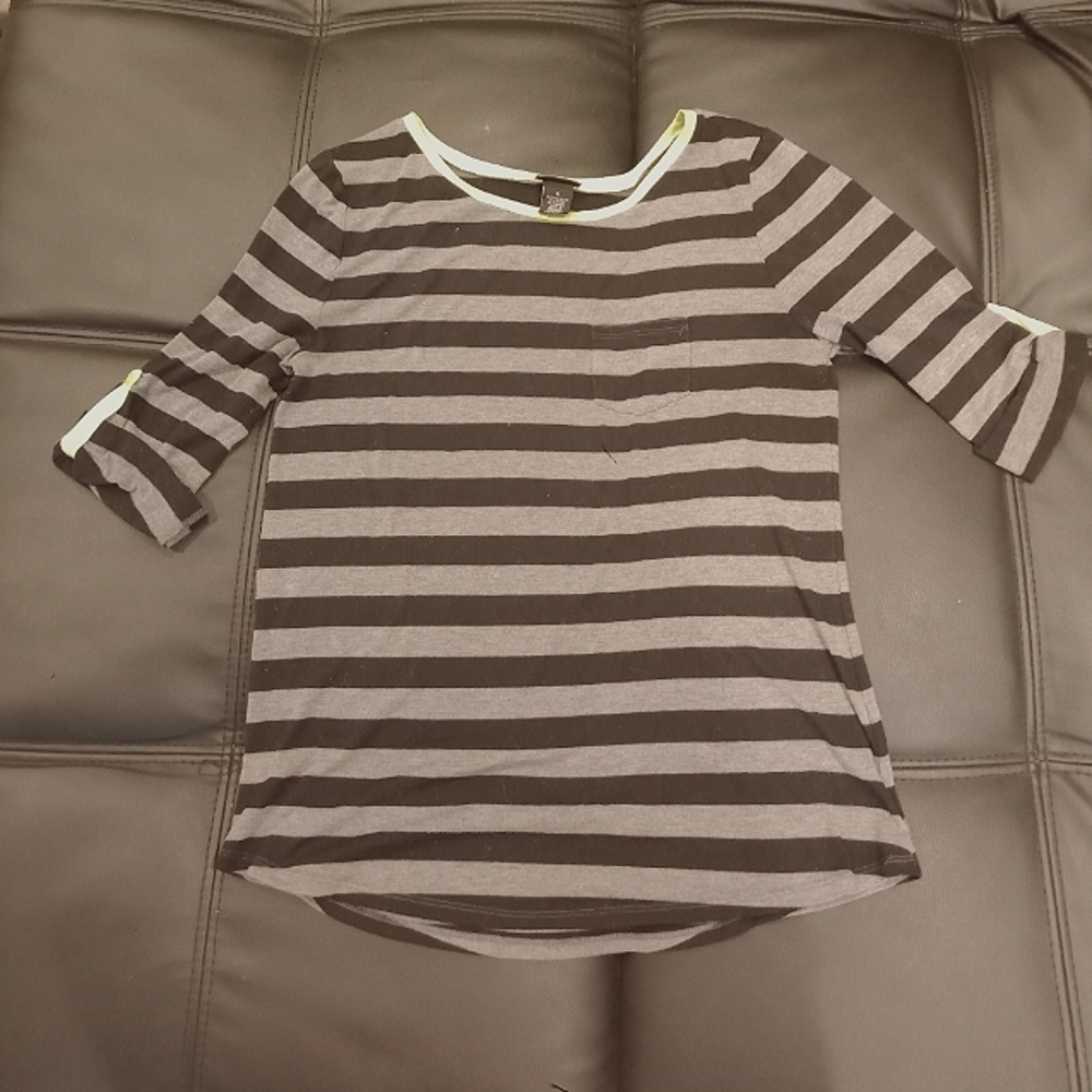 Women's 1/4 Sleeve Shirt